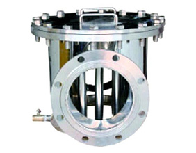Magnetic bar iron remover for liquid pipeline